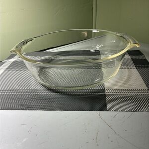 Vintage Anchor Hocking Fire King Glass Ovenware 2 QT Baking Dish Serving Dish